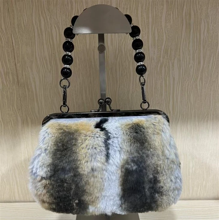 Wholesale Mixed Color High Capacity Women Fluffy Real Fur Waist Bag Fur Bags